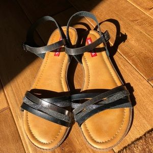 2/$20 Unionbay Black sparkly sandals 7.5 M